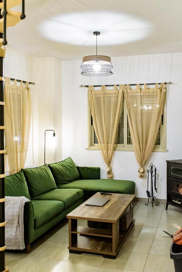 Aprosmeno Jacuzzi House 2 Apartment Agros Ngoại thất bức ảnh